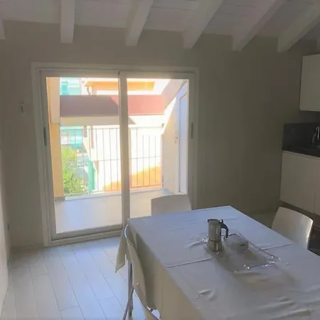 Budello Di Alassio, Ampio Con Box Alassio