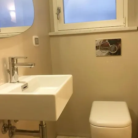 Budello Di Alassio, Ampio Con Box Hébergement de vacances